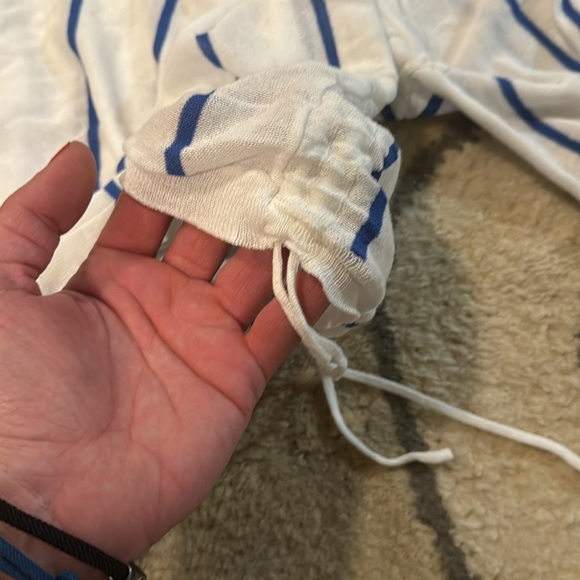 The Open- cinch tie long sleeve shirt, size Large - Picture 3 of 3